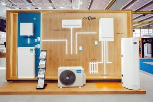 Het versterken van een Slimmer en Groener Huis: Midea onthult het Nieuwe Product MHELIOS op Solar Solutions Amsterdam 2024